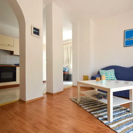 Mara-1 By Interhome * Anić