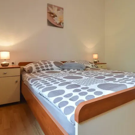 Mara-1 By Interhome Apartamento Anić